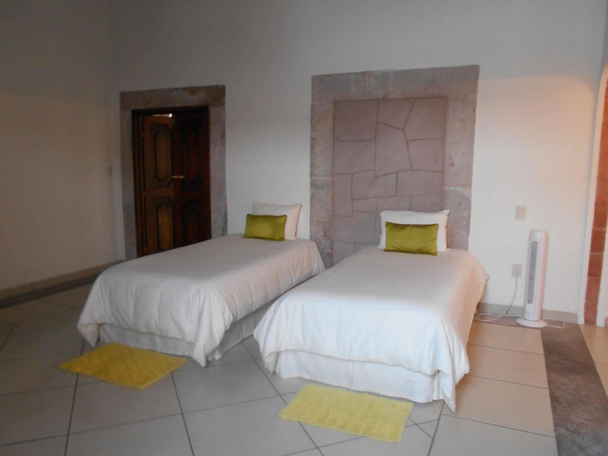 Hotel Expres By Hosting House Morelia Dış mekan fotoğraf
