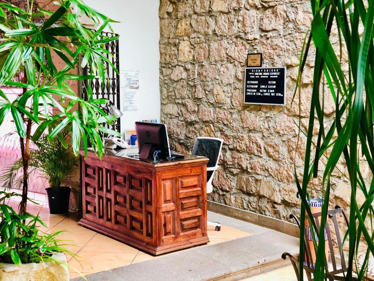 Hotel Expres By Hosting House Morelia Dış mekan fotoğraf