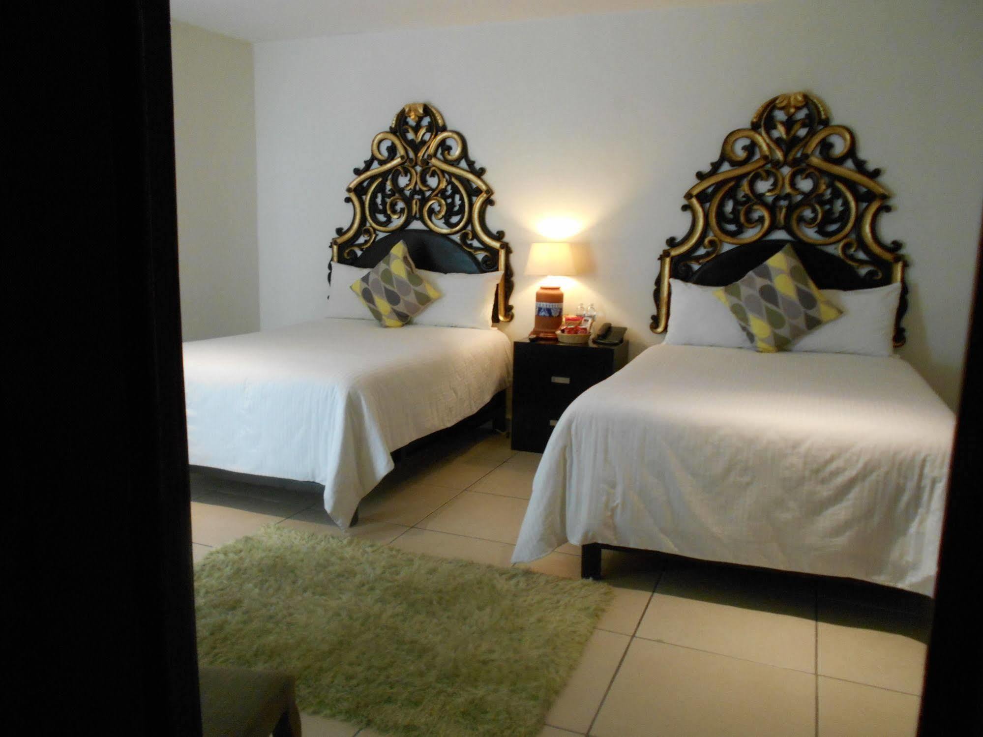 Hotel Expres By Hosting House Morelia Dış mekan fotoğraf